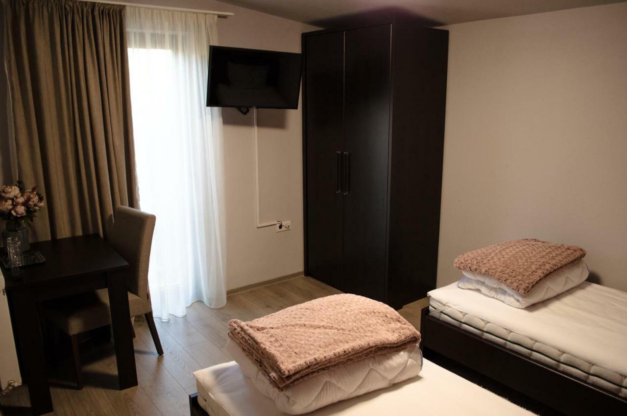 Panoramic Hotel Baia Sprie Bagian luar foto